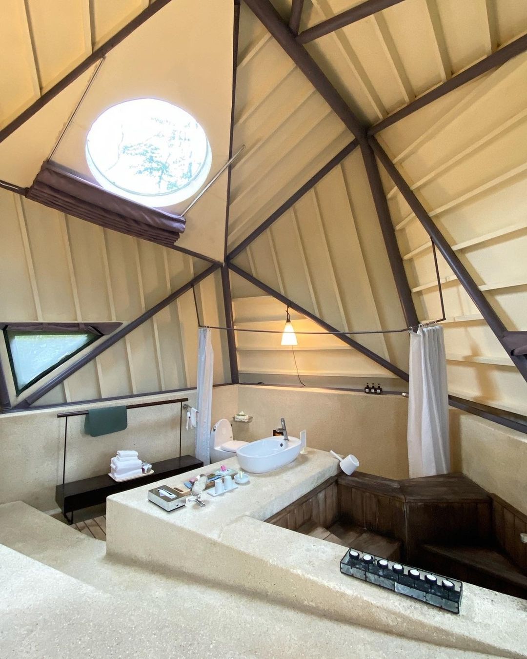 後湖水月度假別墅